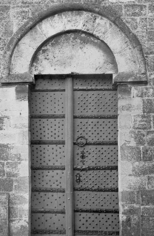 porte dans un mur extérieur / Kerk Sint-Agatha[Landskouter]