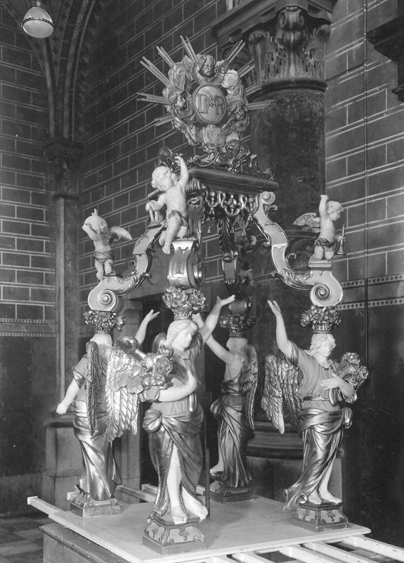 dais de procession / Eglise Saint-Martin[Assesse]