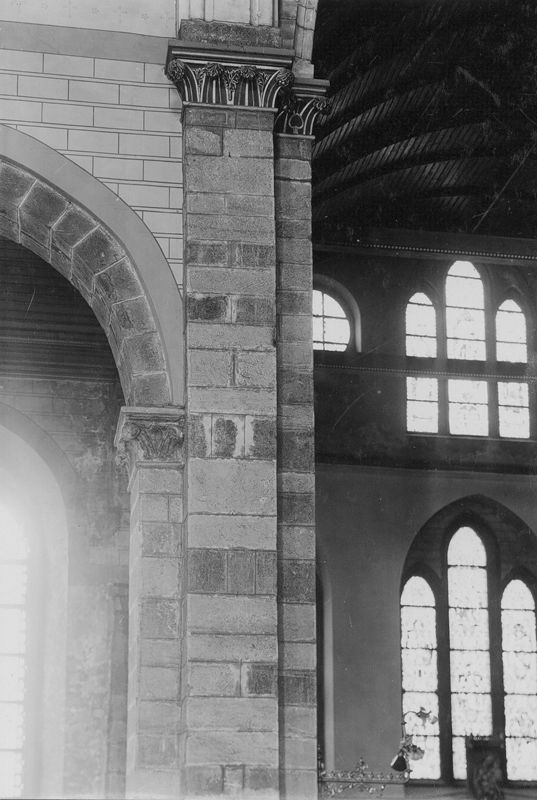 fenêtre d'église / Eglise Saint-Christophe[Liège]