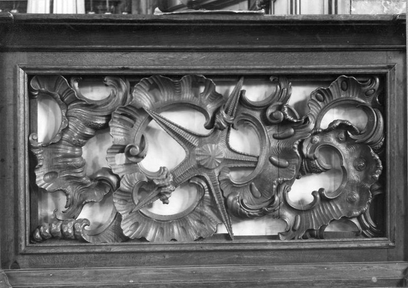banc de communion / Kerk Sint-Stefaan[Lippelo]