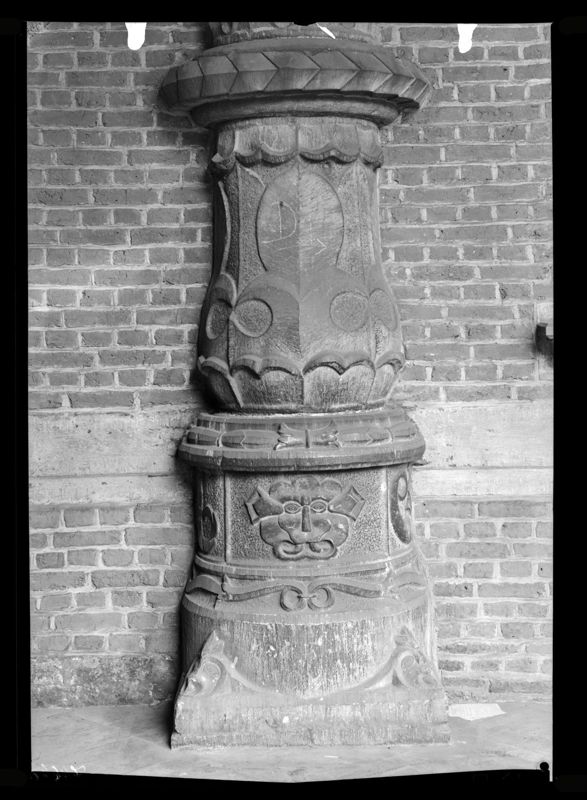 colonne engagée / Palais de Justice[Liège]