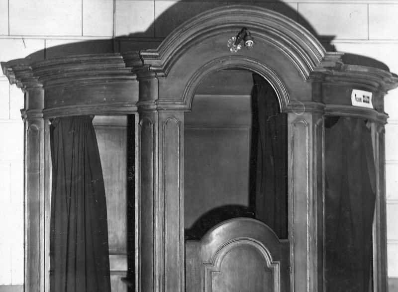 confessionnal / Eglise Saint-Remacle[Liège]