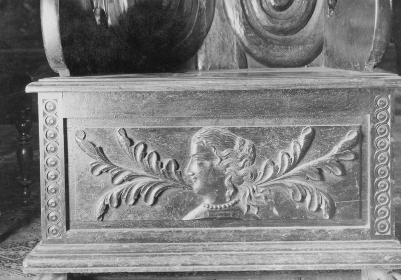 fauteuil de choeur / Eglise Saints-Pierre et Paul[Erpent]