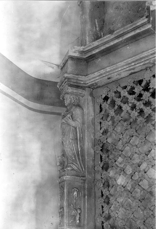 tour du Saint-Sacrement / Eglise Saint-Sébastien[Loyers]