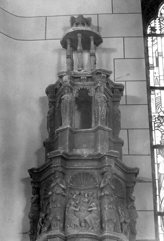 tour du Saint-Sacrement / Eglise Saint-Sébastien[Loyers]