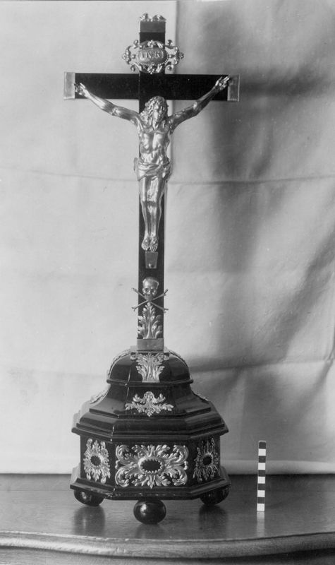 crucifix[f] / Eglise Sainte-Vierge[Marchienne-au-Pont]