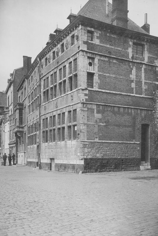 Hôtel de la Cloche / Maison dite des "36 ménages"