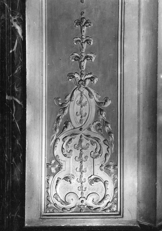 bas-relief[sculpture] / Château de Belle-Maison
