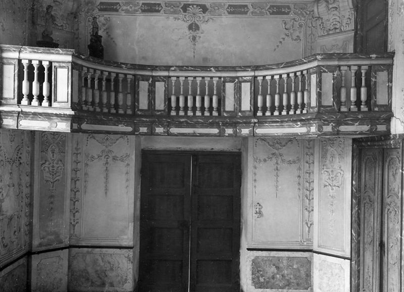 bas-relief[sculpture] / Château de Belle-Maison