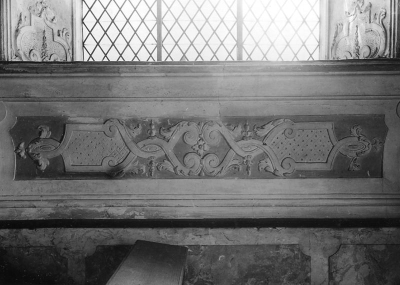 bas-relief[sculpture] / Château de Belle-Maison