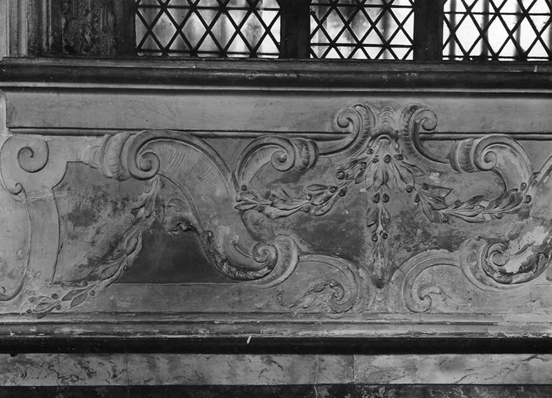 bas-relief[sculpture] / Château de Belle-Maison