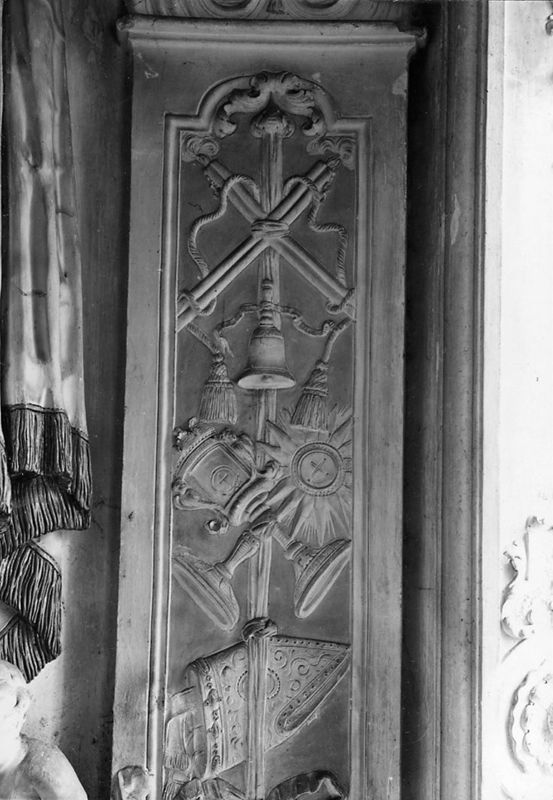 bas-relief[sculpture] / Château de Belle-Maison