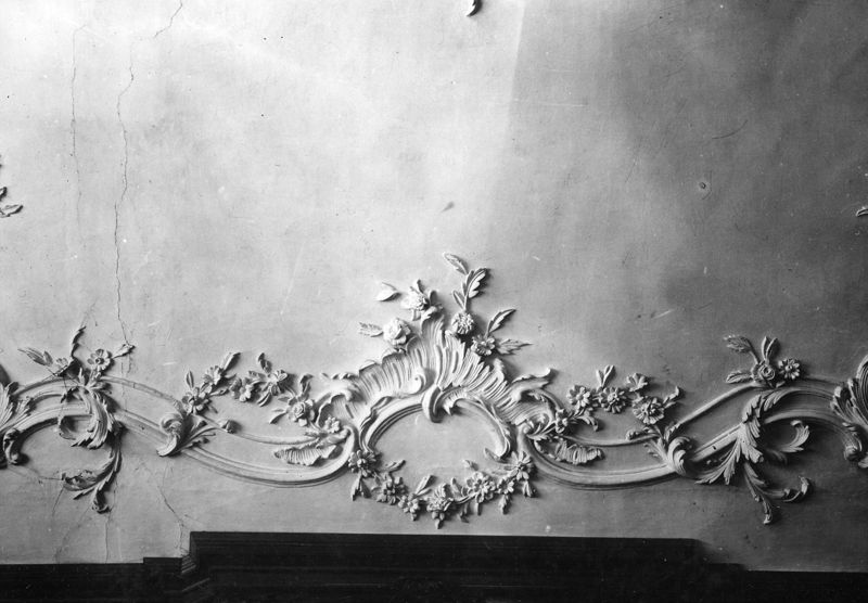 relief[sculpture] / Château de Belle-Maison