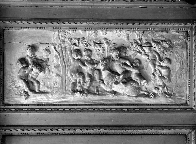 dessus-de-porte[décoration] / Château de Belle-Maison