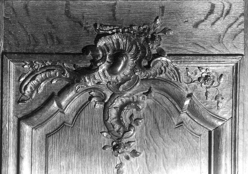 porte à deux battants / Palais du Gouvernement Provincial[ancien Palais des Princes-Evêques]