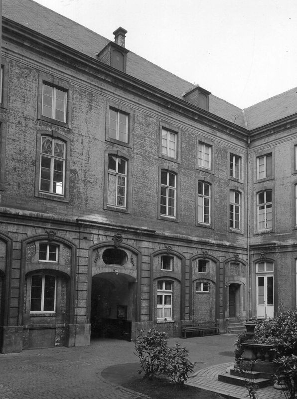 collège universitaire / Katholieke Universiteit Leuven - Carnoy-instituut[voorm. college van Villers]