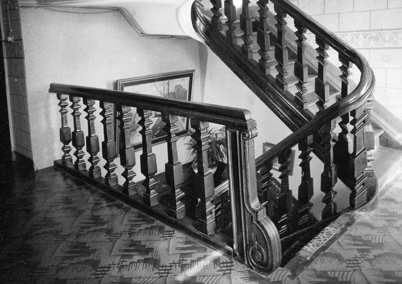 rampe d'escalier / Presbytère[Cour-sur-Heure]