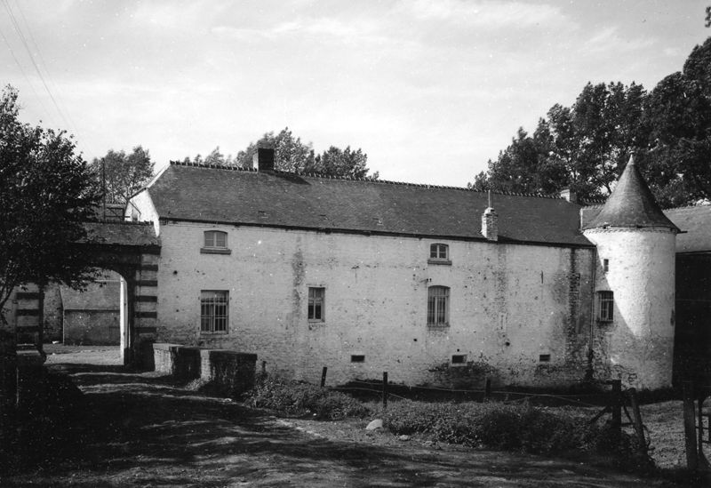 ferme en carré / Construction[Bienne-lez-Happart]