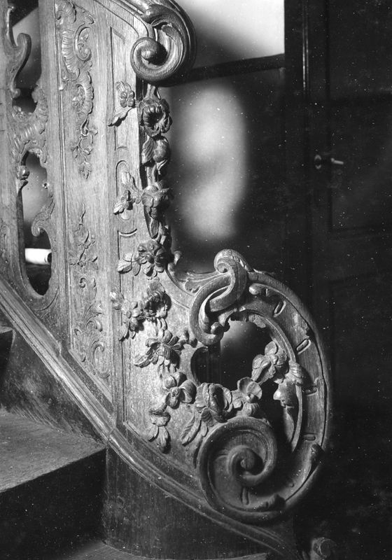 escalier tournant / Abbaye de Solières[ancienne]
