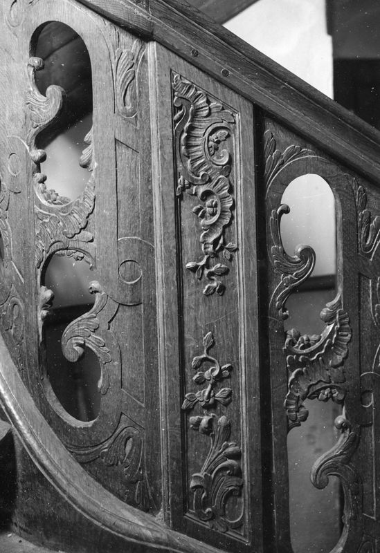 escalier tournant / Abbaye de Solières[ancienne]
