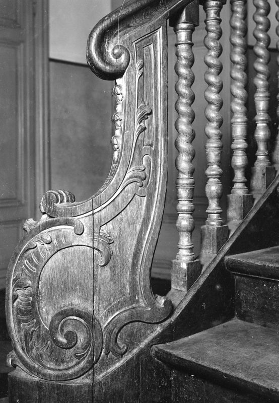 escalier droit / Abbaye de Solières[ancienne]