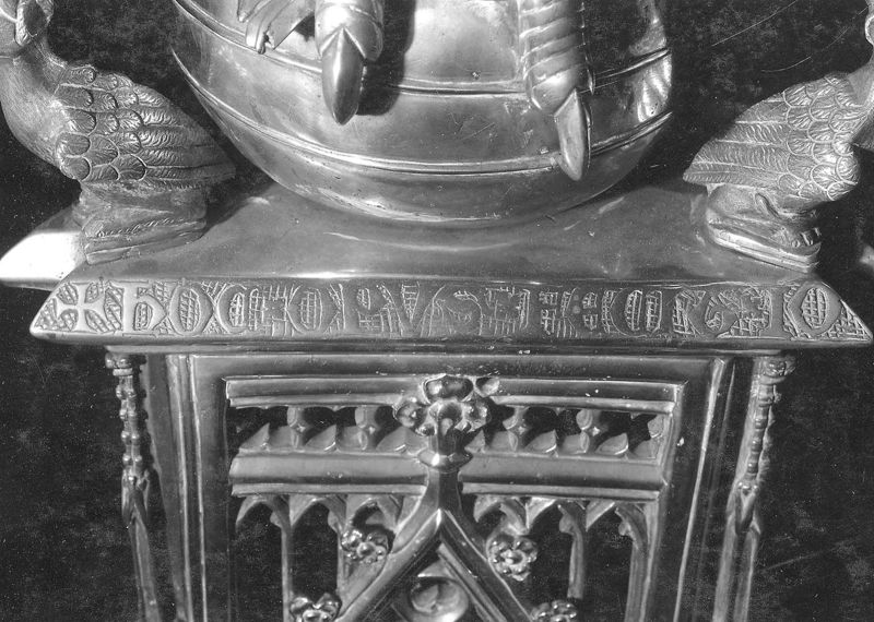 aigle-lutrin / Kerk O.L.Vrouw Geboorte[Tongeren]