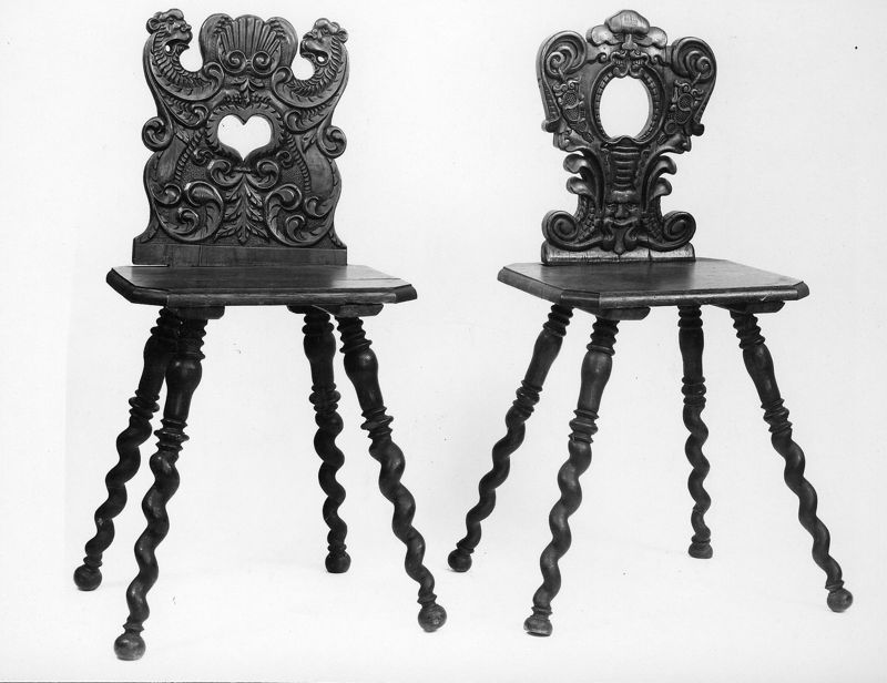 chaise / Musées Royaux d'Art et d'Histoire