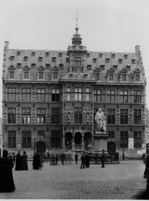 hôtel de ville / Stadhuis[Halle]