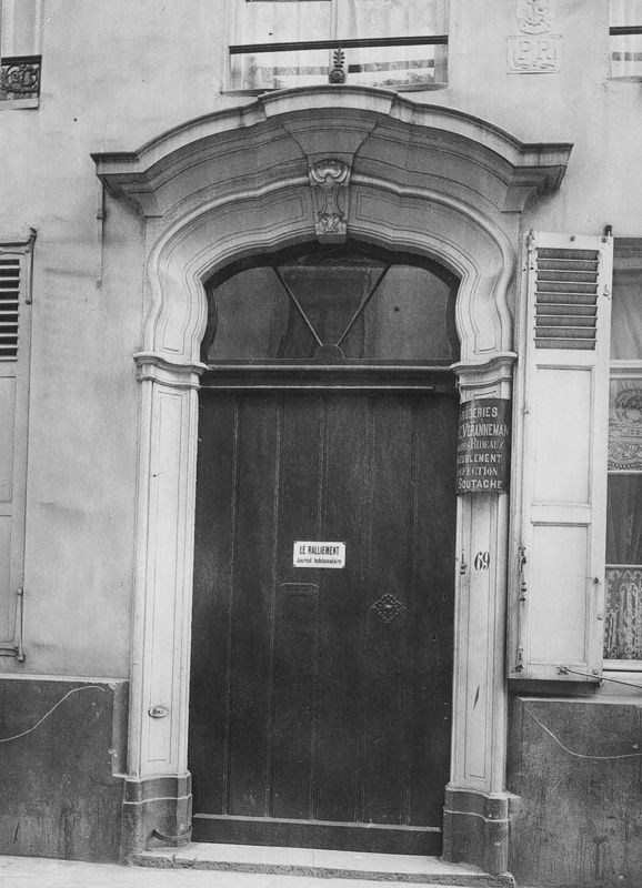 porte d'entrée / Construction[Bruxelles]