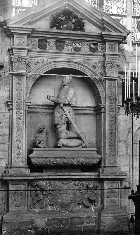 Grafmonument van Arnoul de Hornes en zijn echtgenote