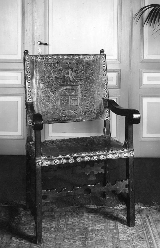 fauteuil[meuble] / Presbytère[Baelen]