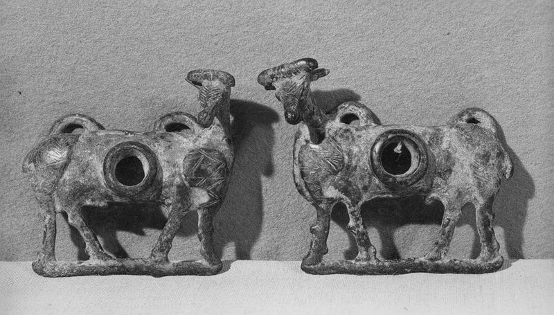 2 mors représentant 2 mouflons