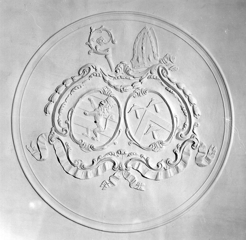 relief[sculpture] / Kerk O.L.Vrouw[Meetkerke]