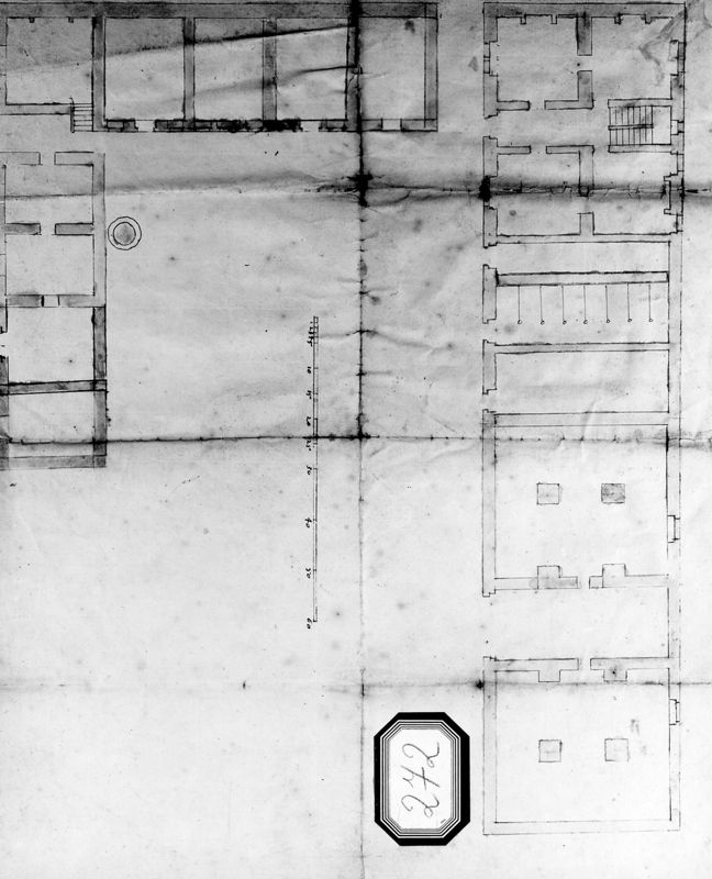 Plan de maison à trois ailes