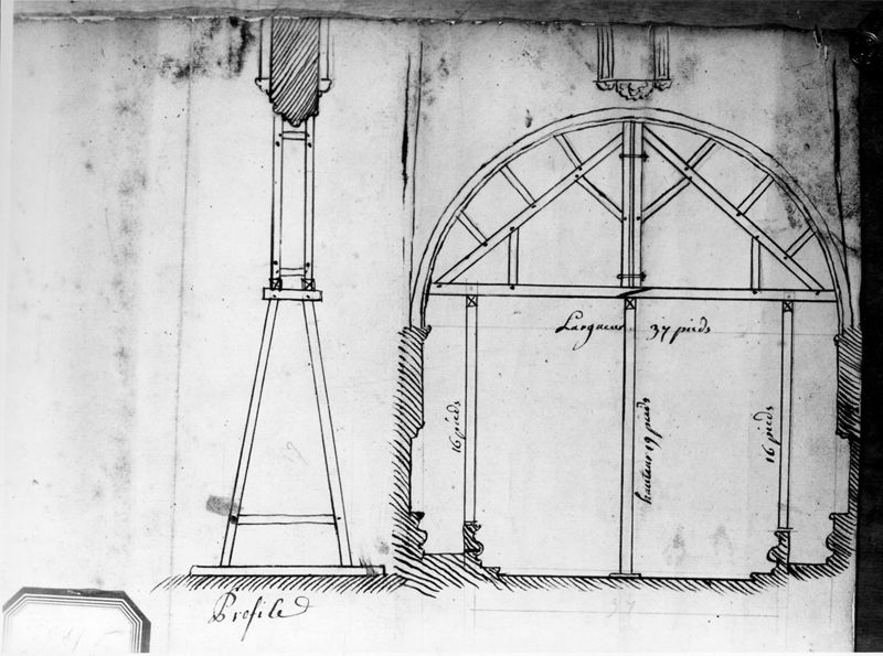 Plan d'une charpente pour soutenir un arc dans le choeur d'une église