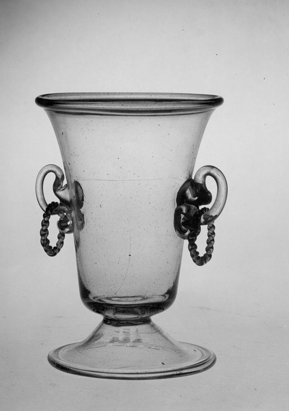 vase décoratif / Musée du Verre[Liège]
