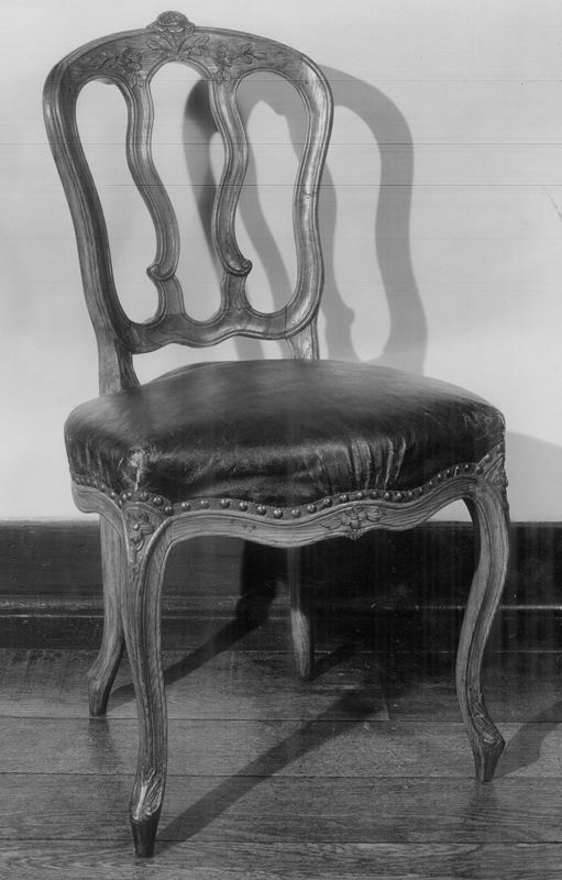chaise / Musée Curtius