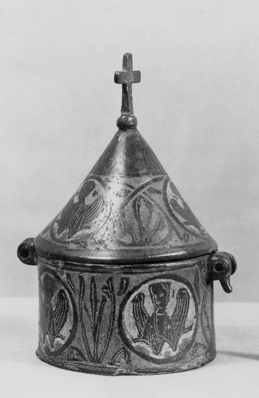 pyxide / Musée Curtius
