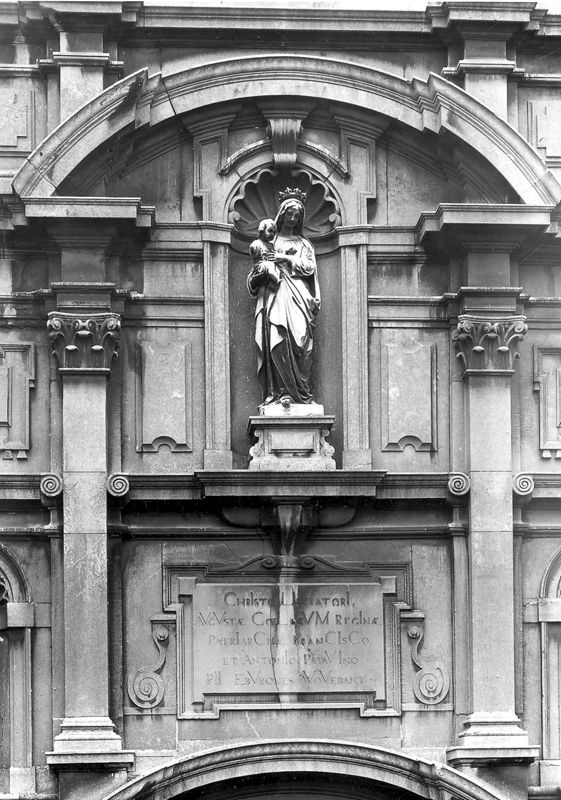 inscription commémorative : CHRISTO LIBERATORI ......