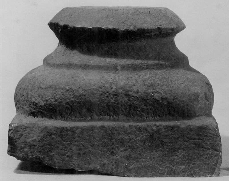 base de colonne / Musée Curtius