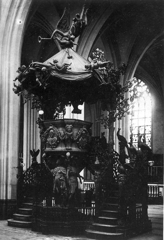 chaire de vérité / Kathedraal Onze-Lieve-Vrouw ten Hemel opgenomen