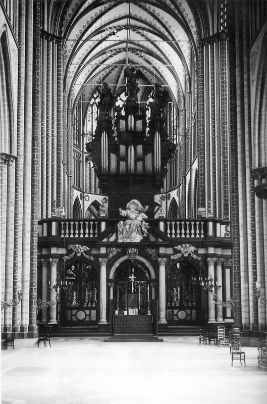 jubé[tribune d'orgues] / Kathedraal Sint-Salvator