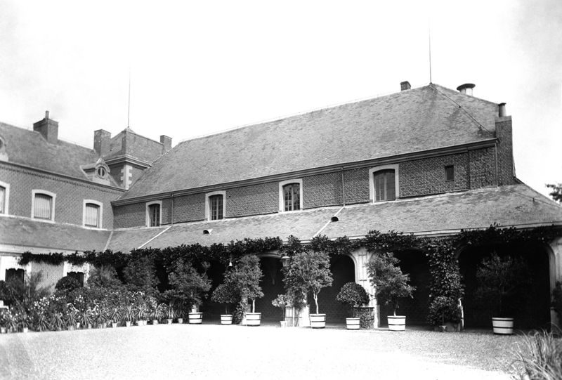 Vestiges de l'ancienne abbaye du Neufmoustier, prieuré érigé en abbaye en 1208