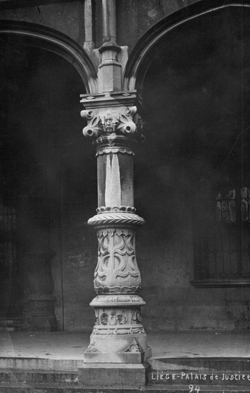 colonne[élément d'architecture] / Palais de Justice[Liège]
