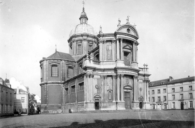 cathédrale / Cathédrale Saint-Aubain