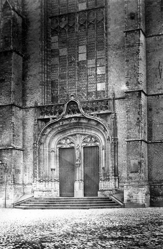 encadrement de porte / Kerk O.L.Vrouw over de Dijle