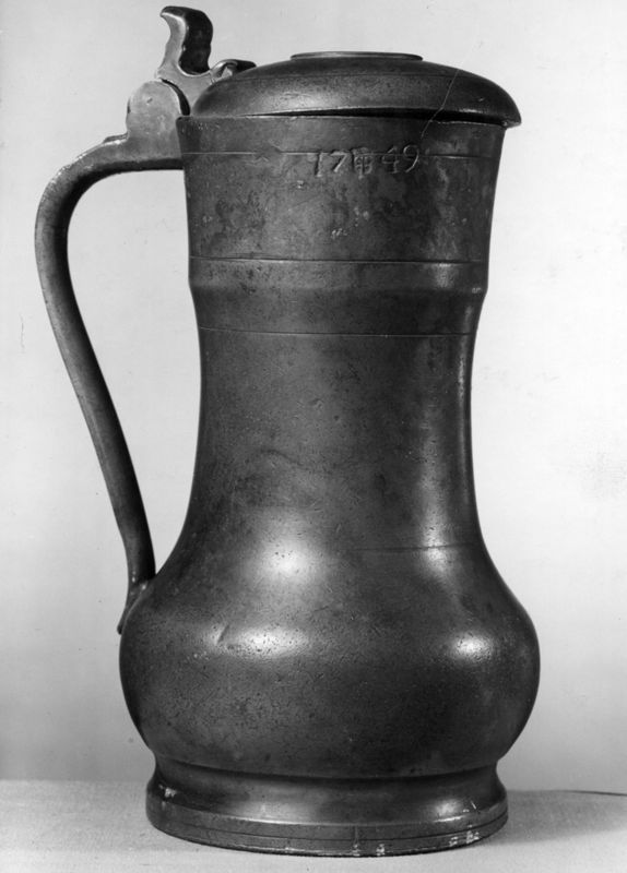 cruche / Museum Mayer van den Bergh