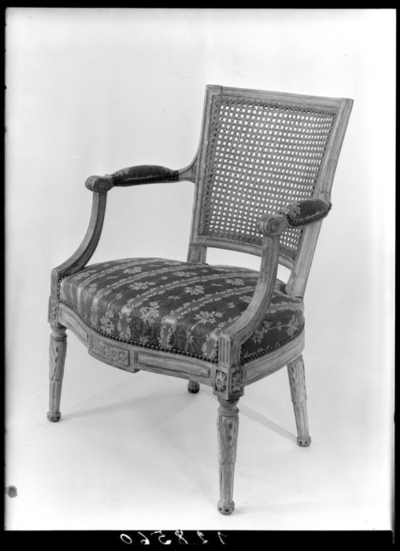 fauteuil[meuble] / Musées Royaux d'Art et d'Histoire