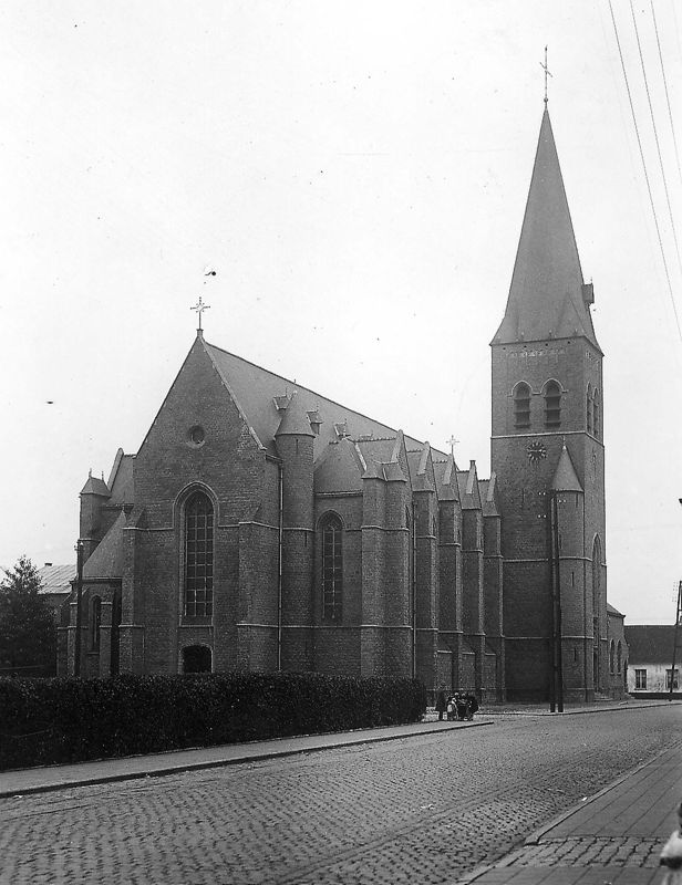 église-halle / Kerk H. Familie[Lier]