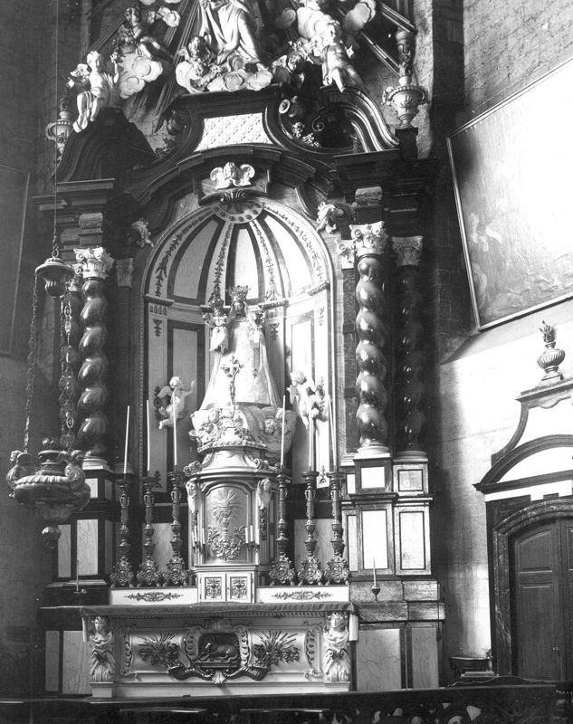 autel latéral / Eglise Notre-Dame de la Chapelle[Bruxelles]